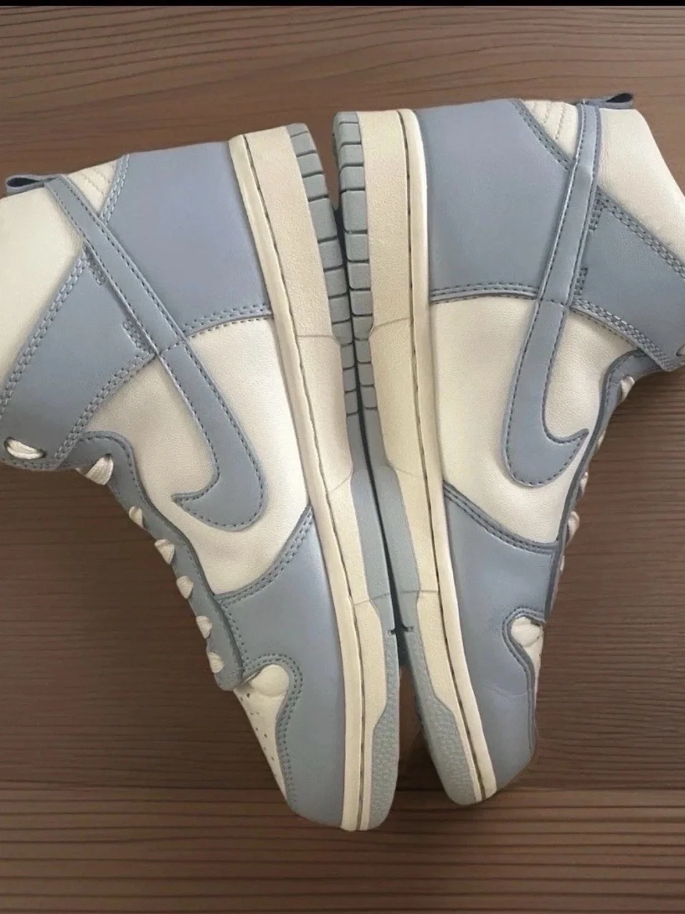 Nike Dunk High “Aluminum”Style Code: DD1869-107. (2021)